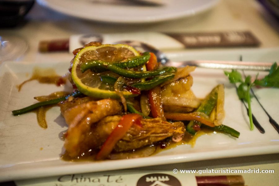 Teppanyaki de pollo con salsa yakitori, de Asia Té