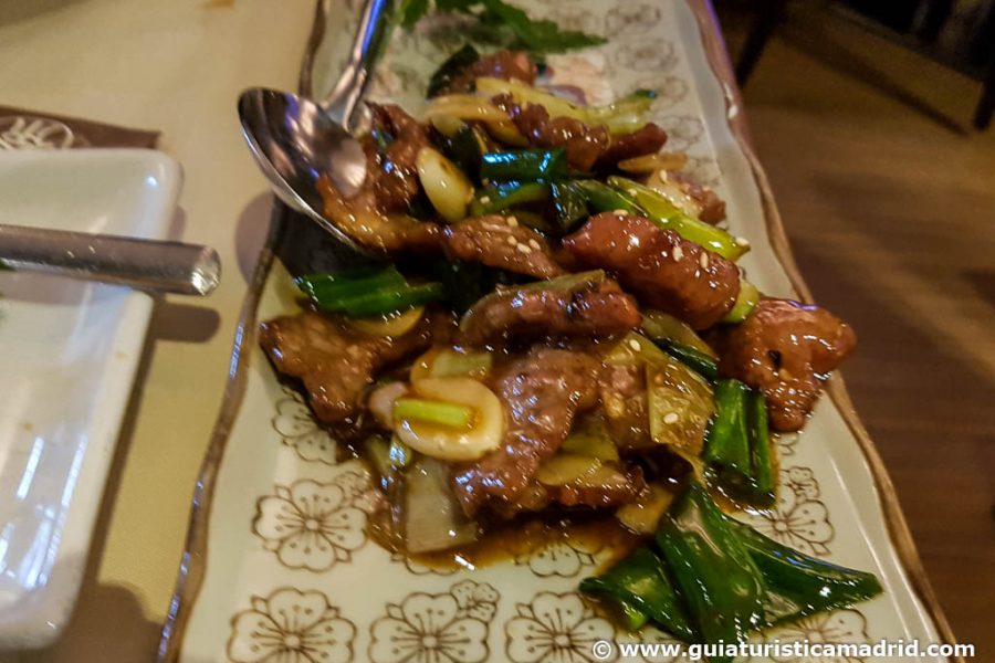 Lonchas de buey salteadas al estilo japonés, de Asia Té