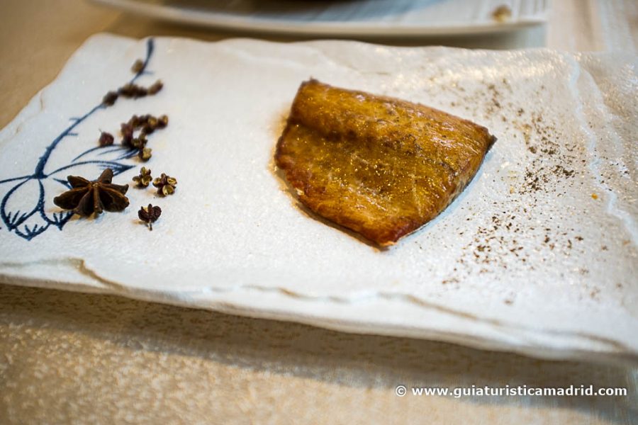 Lubina ahumada, de El Bund Restaurante