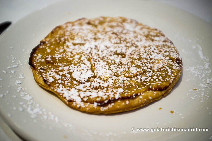 Tarta fina de manzana caliente, de Sal Gorda
