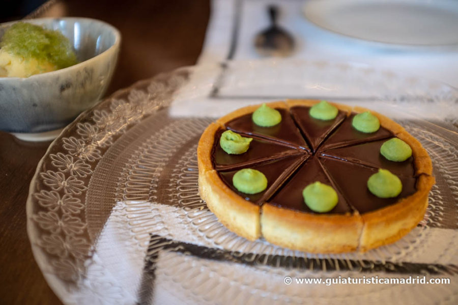 Tartaleta de chocolate y albahaca, de BiBo Dani García